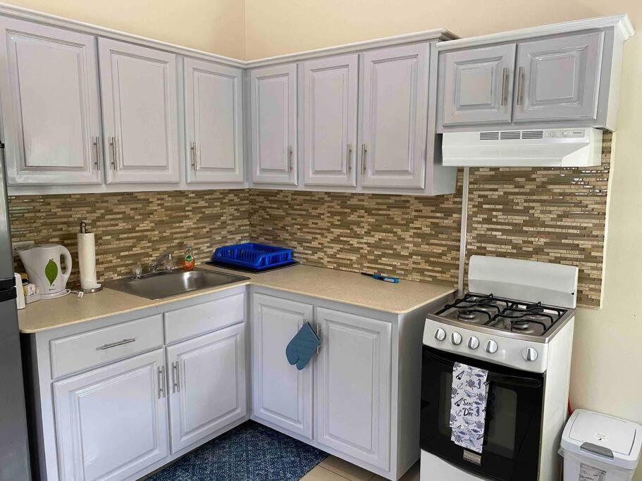 Cozy Studio Apartment In Quiet Neighborhood! Филипсбург Екстериор снимка